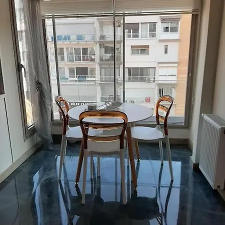 Apartament 1 Min To Kordon, Newly Renovated *